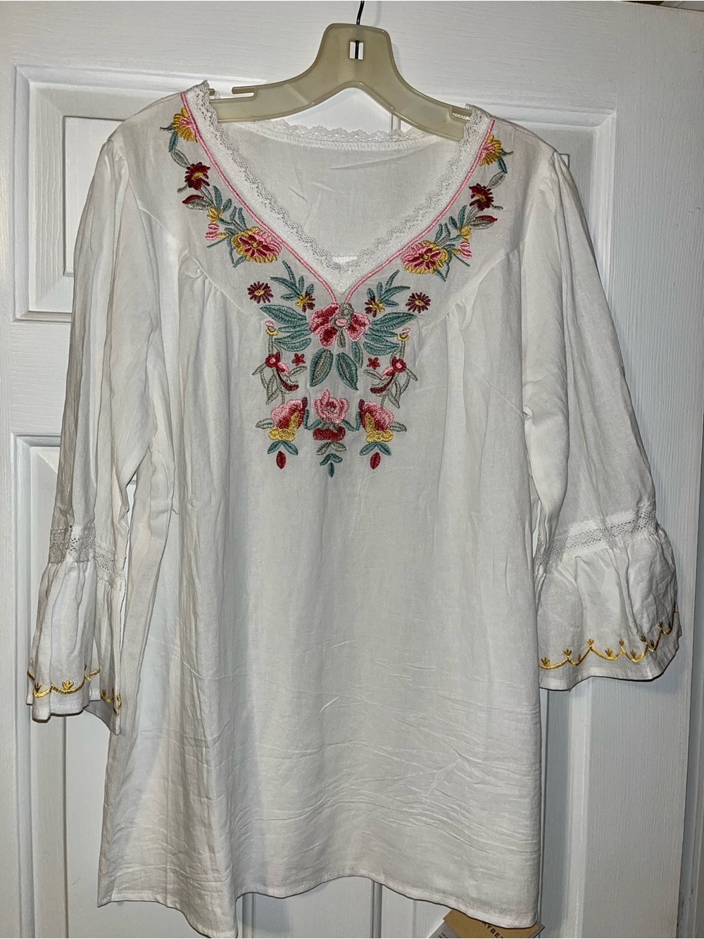 Cherry Betty Ivory Floral Embroidered V-Neck Peasant Blouse - Picture 3 of 8